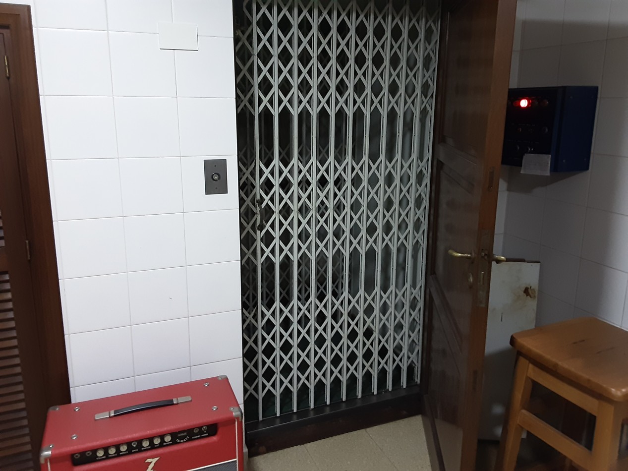 SAN ISIDRO LIBERTADOR AL RIO- CHALET EUROPEO- 6 AMBIENTES 