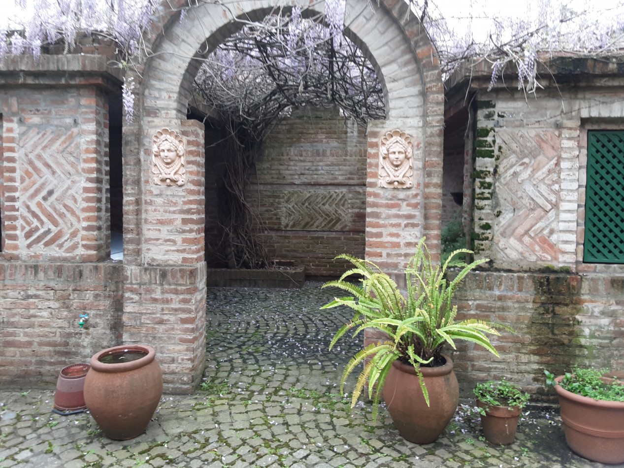 SAN ISIDRO LIBERTADOR AL RIO- CHALET EUROPEO- 6 AMBIENTES 