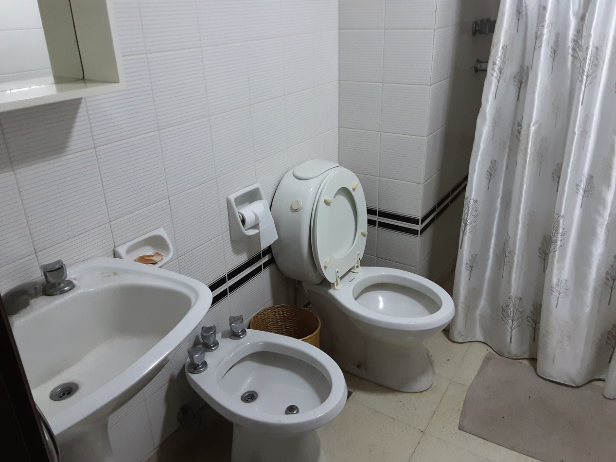 SAN ISIDRO LIBERTADOR AL RIO- CHALET EUROPEO- 6 AMBIENTES 