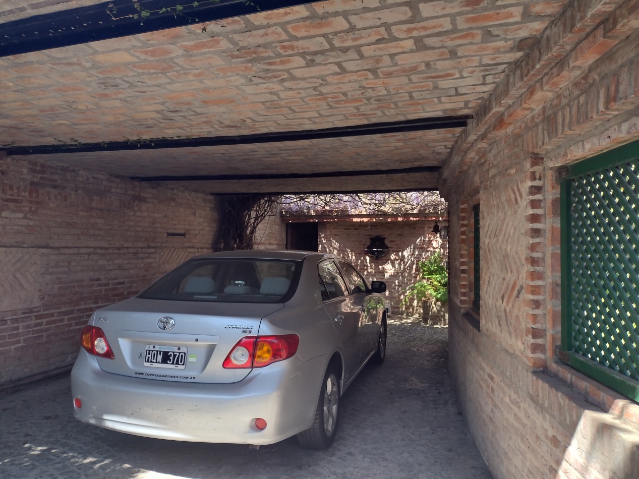 SAN ISIDRO LIBERTADOR AL RIO- CHALET EUROPEO- 6 AMBIENTES 