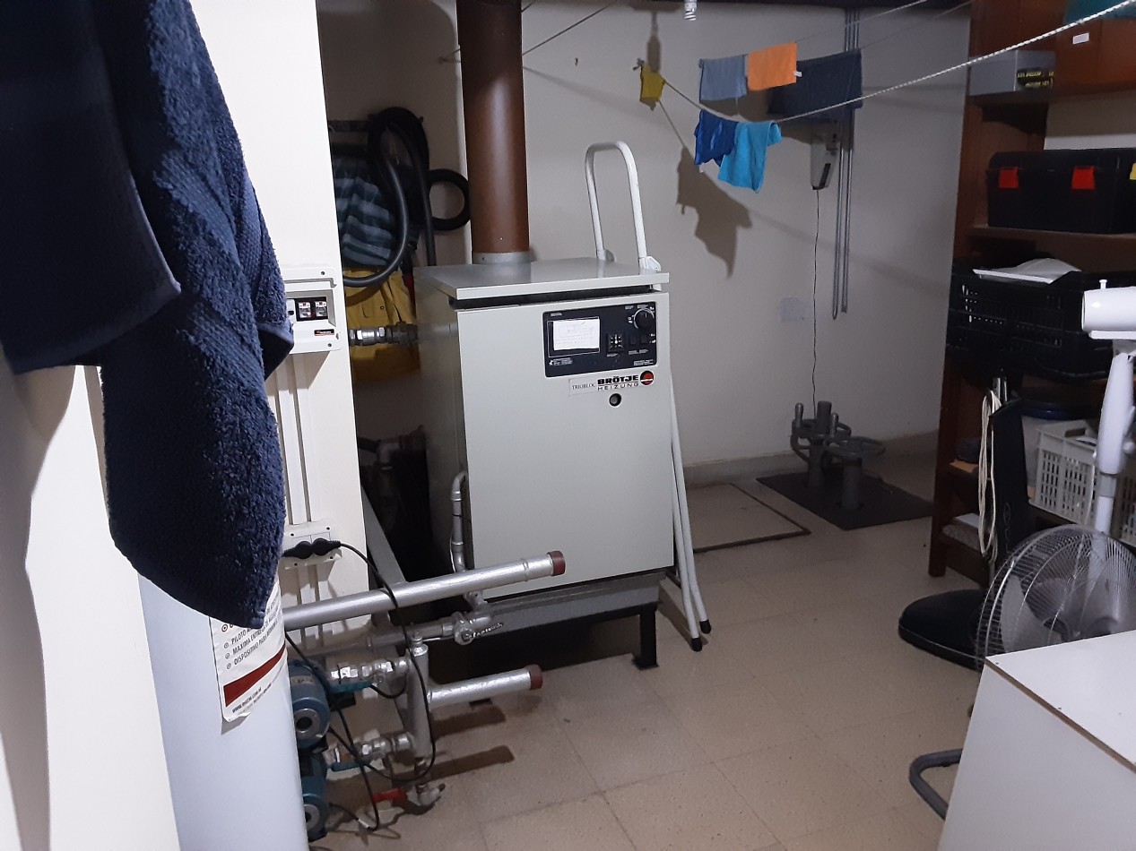 SAN ISIDRO LIBERTADOR AL RIO- CHALET EUROPEO- 6 AMBIENTES 