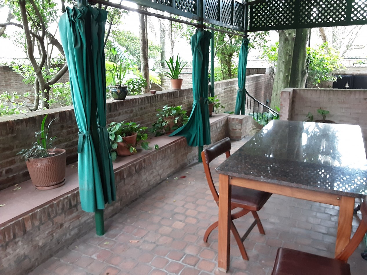 SAN ISIDRO LIBERTADOR AL RIO- CHALET EUROPEO- 6 AMBIENTES 