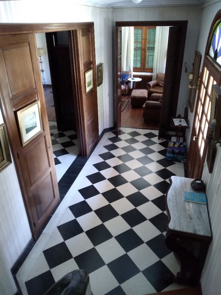 SAN ISIDRO LIBERTADOR AL RIO- CHALET EUROPEO- 6 AMBIENTES 