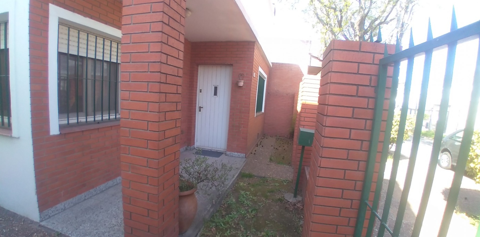 CASA 3 AMBIENTES CON JARDIN EN CARAPACHAY - CHICLANA 5900