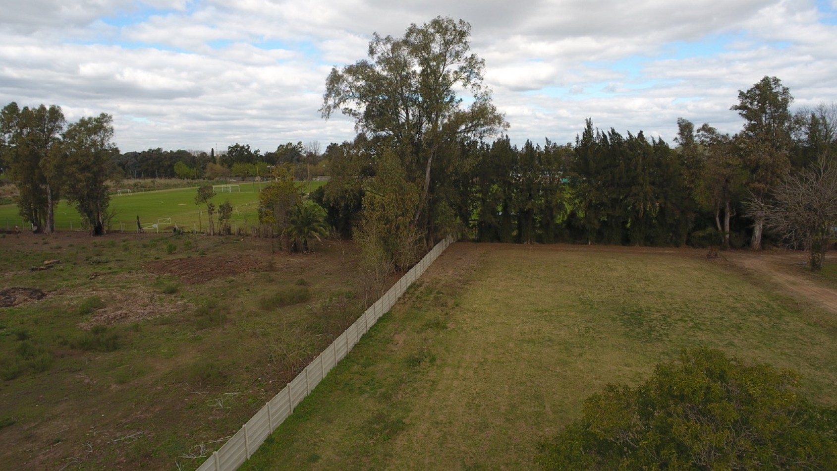 LOTE CON MEJORAS PARA MULTIFAMILIAR-CONDOMINIOS-BARRIO ABIERTO GARIN-ESCOBAR (Km38)