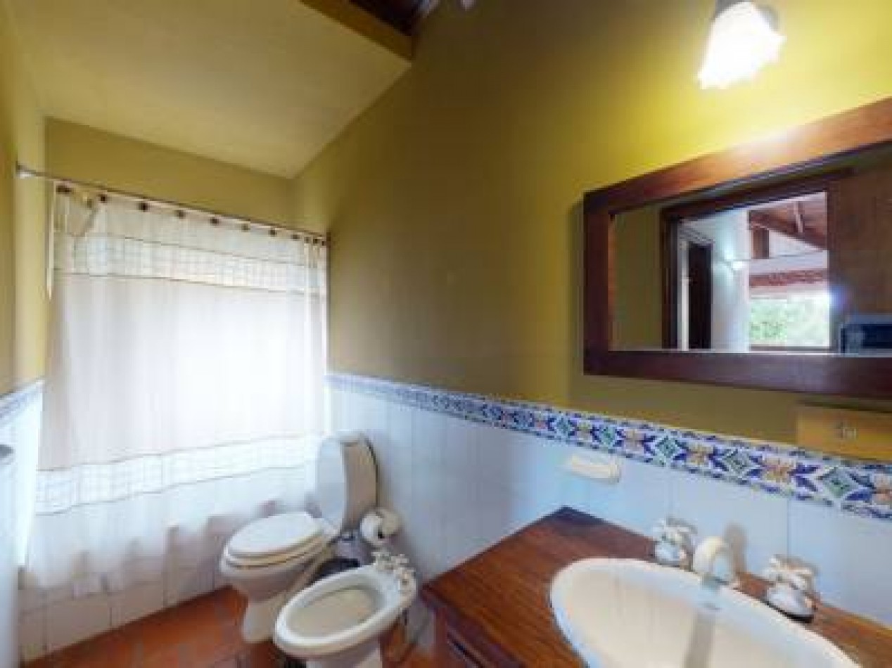 DUEÑO VENDE, CARILO,  Importante chalet,  AVEZTRUZ Y NOGAL