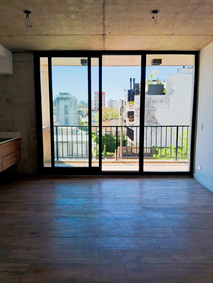 ALQUILER AMPLISIMO DOS AMBIENTES FRENTE CON BALCON EN VILLA URQUIZA/ESTRENAR