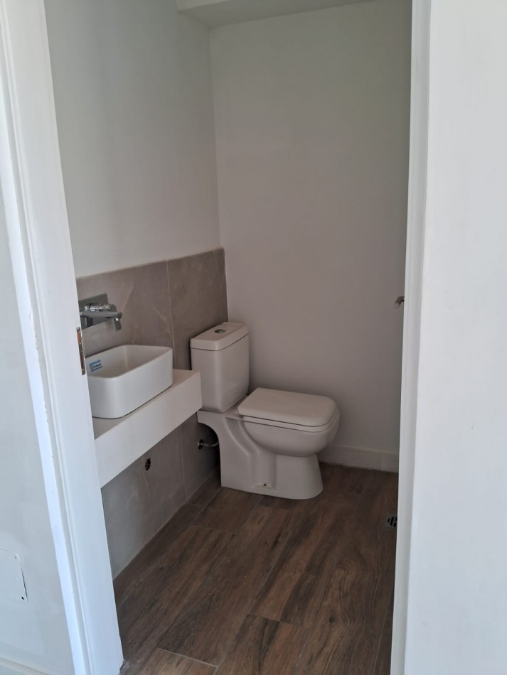 ALQUILER AMPLISIMO DOS AMBIENTES FRENTE CON BALCON EN VILLA URQUIZA/ESTRENAR