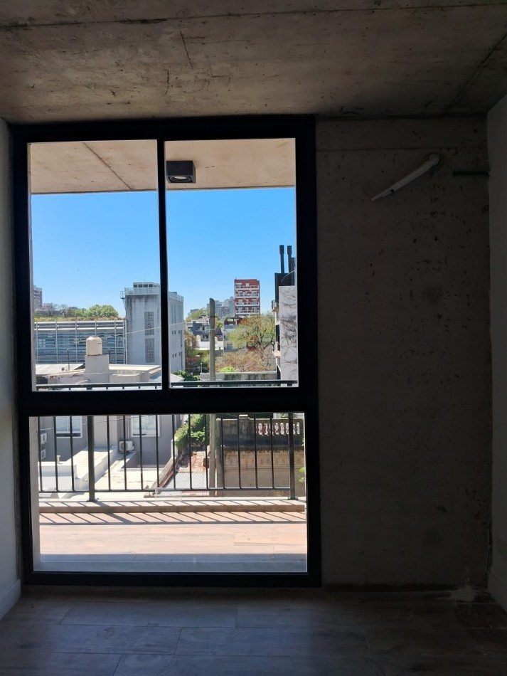 ALQUILER AMPLISIMO DOS AMBIENTES FRENTE CON BALCON EN VILLA URQUIZA/ESTRENAR