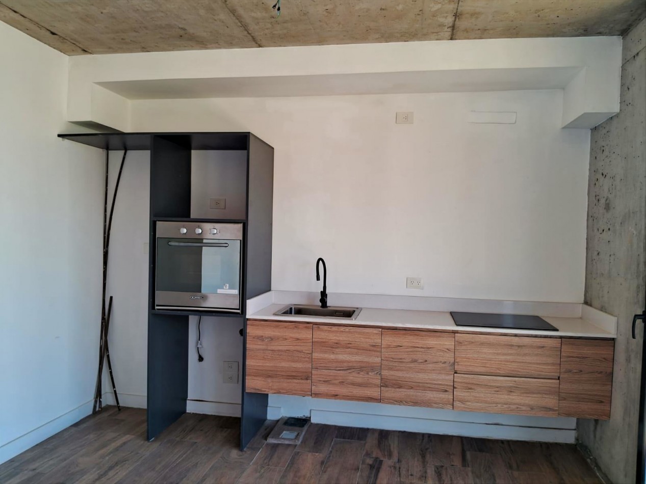 ALQUILER AMPLISIMO DOS AMBIENTES FRENTE CON BALCON EN VILLA URQUIZA/ESTRENAR