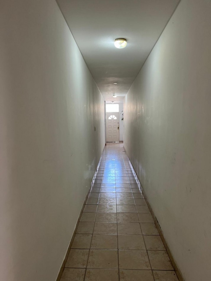 ALQUILER AMPLIO PH 2 AMBIENTES CON BALCON CAMARONES 1800 PATERNAL