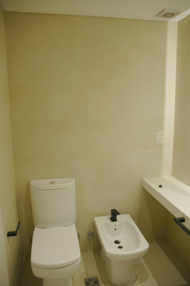 RECOLETA- EN VENTA AMPLIO DOS AMBIENTES EN ANCHORENA Y JUNCAL A ESTRENAR