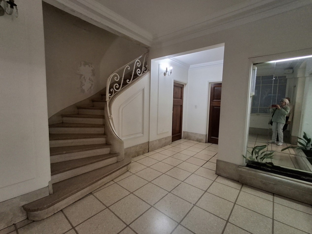 ALTO PALERMO/ AMPLIO DOS AMBIENTES PARA ACTUALIZAR