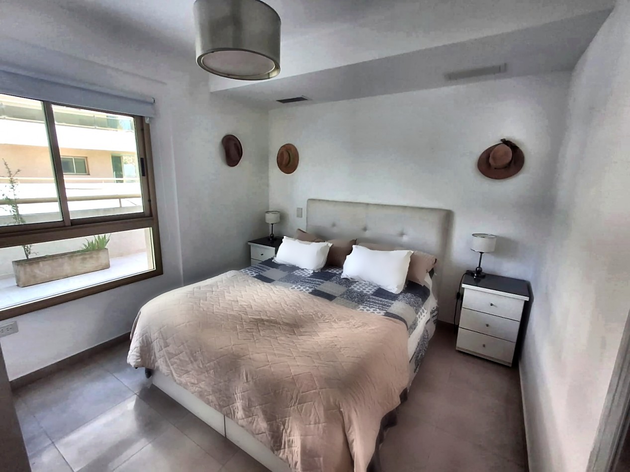 PINAMAR HOLLYWOOD, DEPARTAMENTO 4 PERSONAS, AMENITIES, COCHERA, TERRAZA C/ PARRILLA PRIVADA, DIRECTO